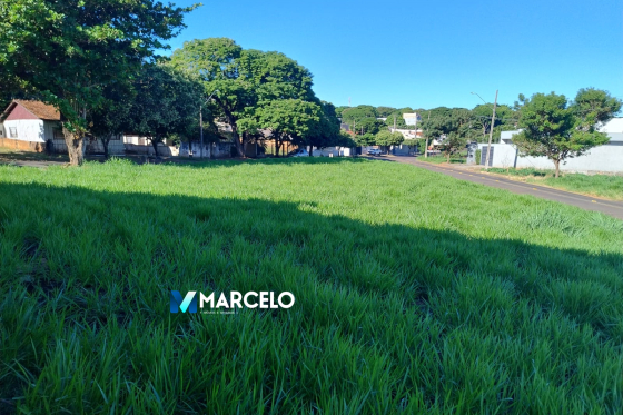 Terreno à venda - 450m² - Zona V, Umuarama-PR